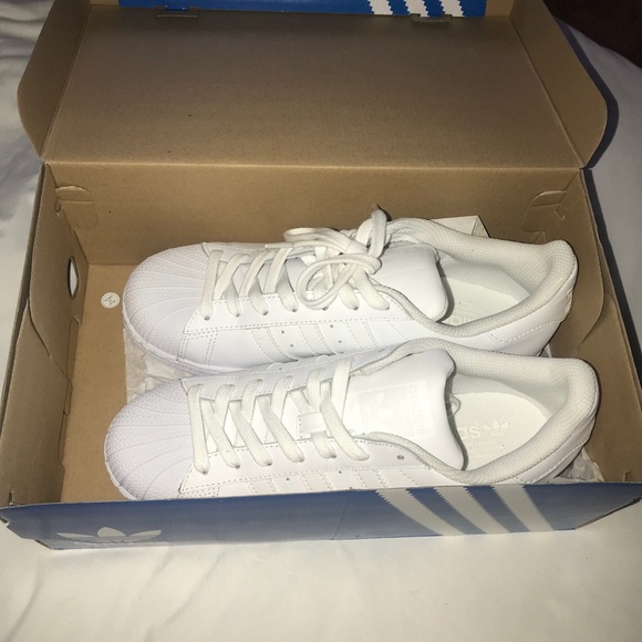 Adidas women’s sneakers - Picture 2 of 4